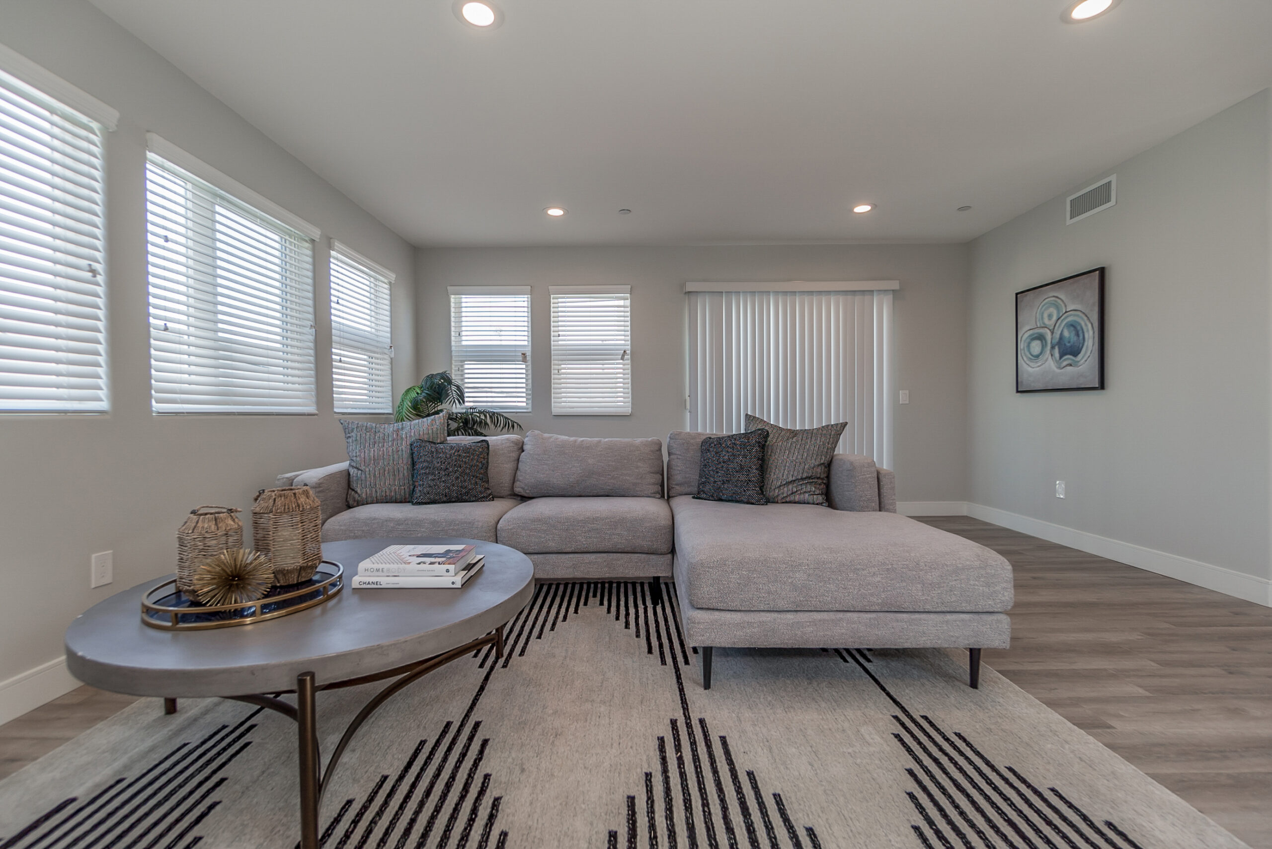4630 Saint Elmo, Los Angeles, CA 90019