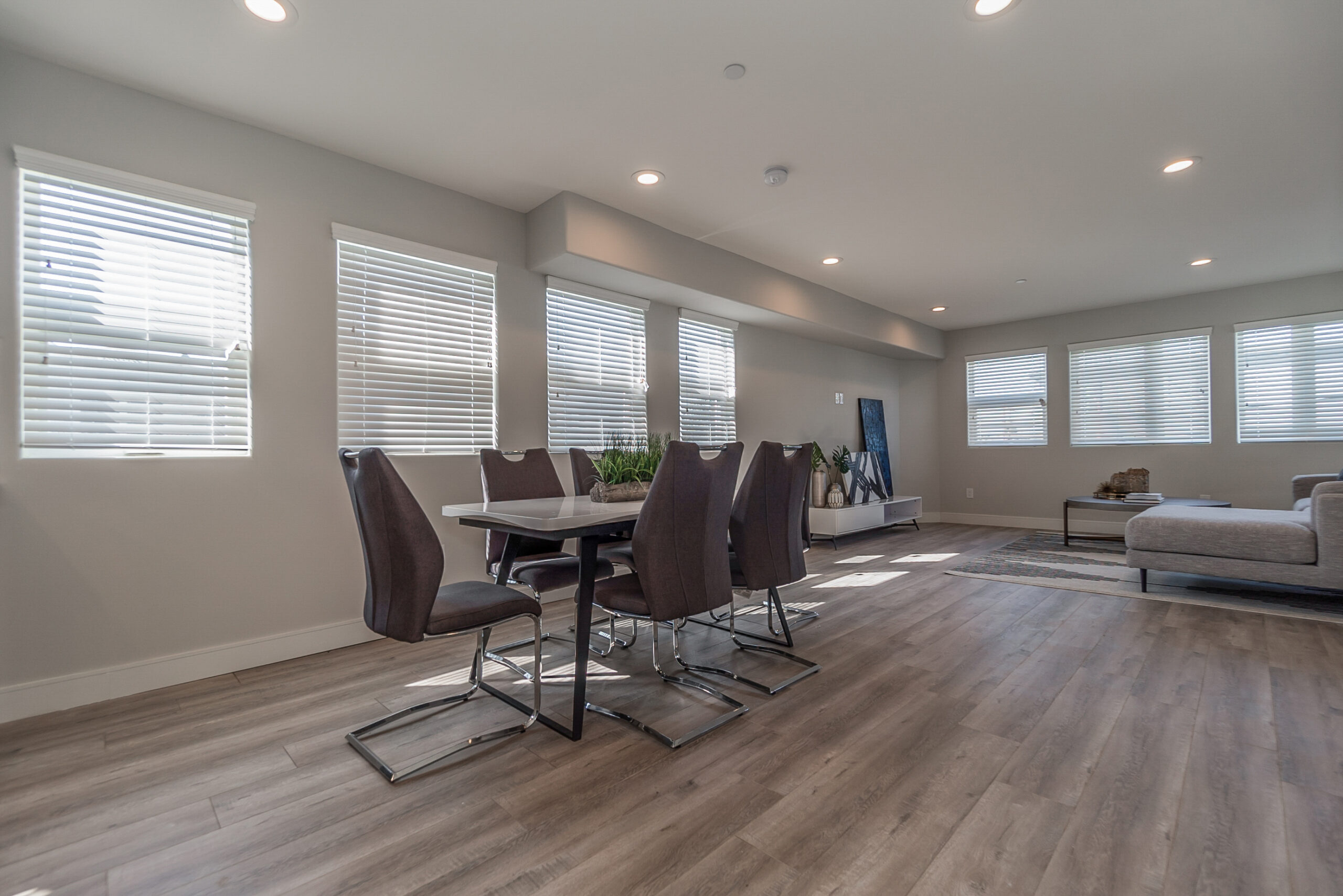 4630 Saint Elmo, Los Angeles, CA 90019