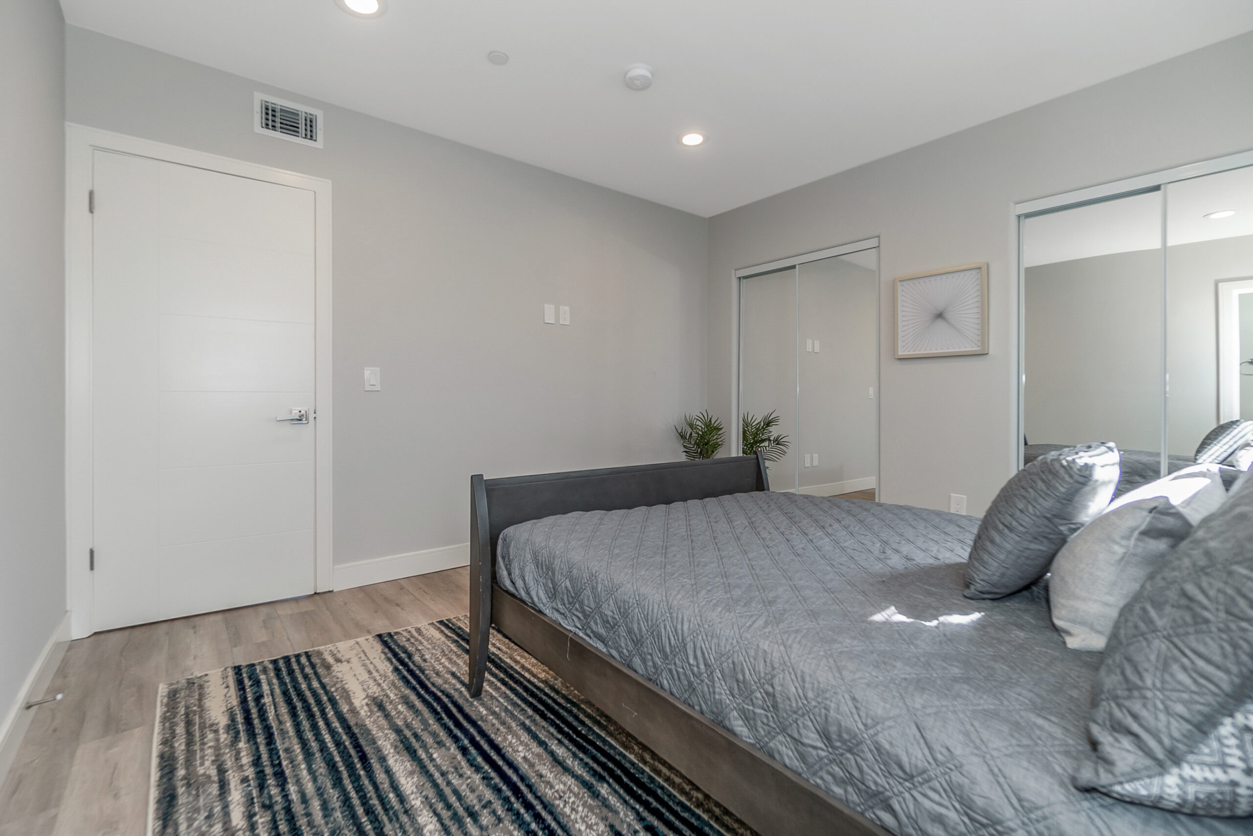 4630 Saint Elmo, Los Angeles, CA 90019