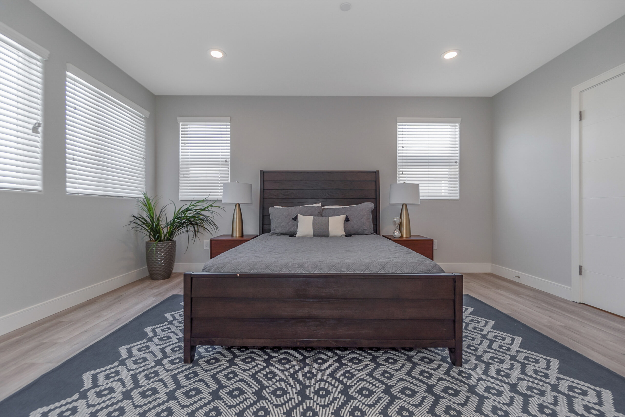 4630 Saint Elmo, Los Angeles, CA 90019