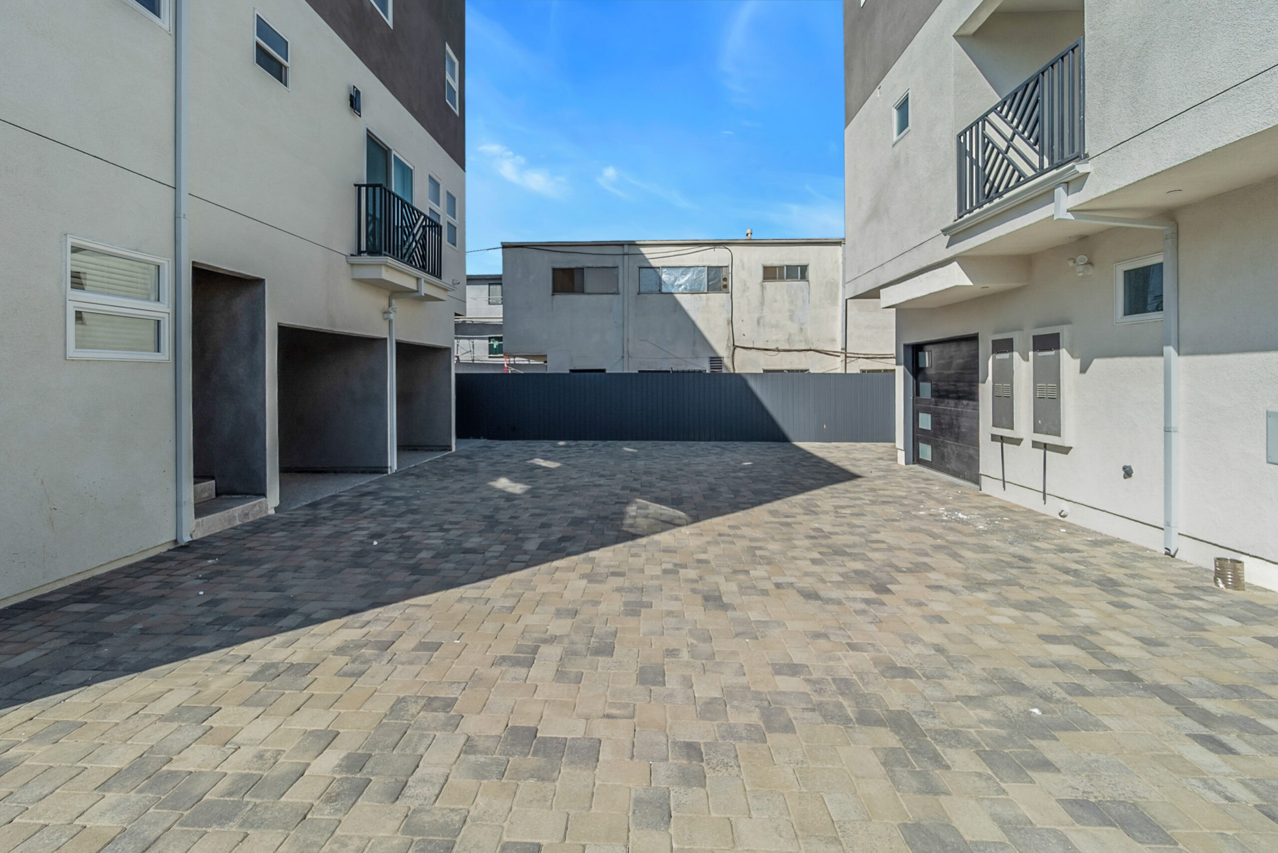 4630 Saint Elmo, Los Angeles, CA 90019