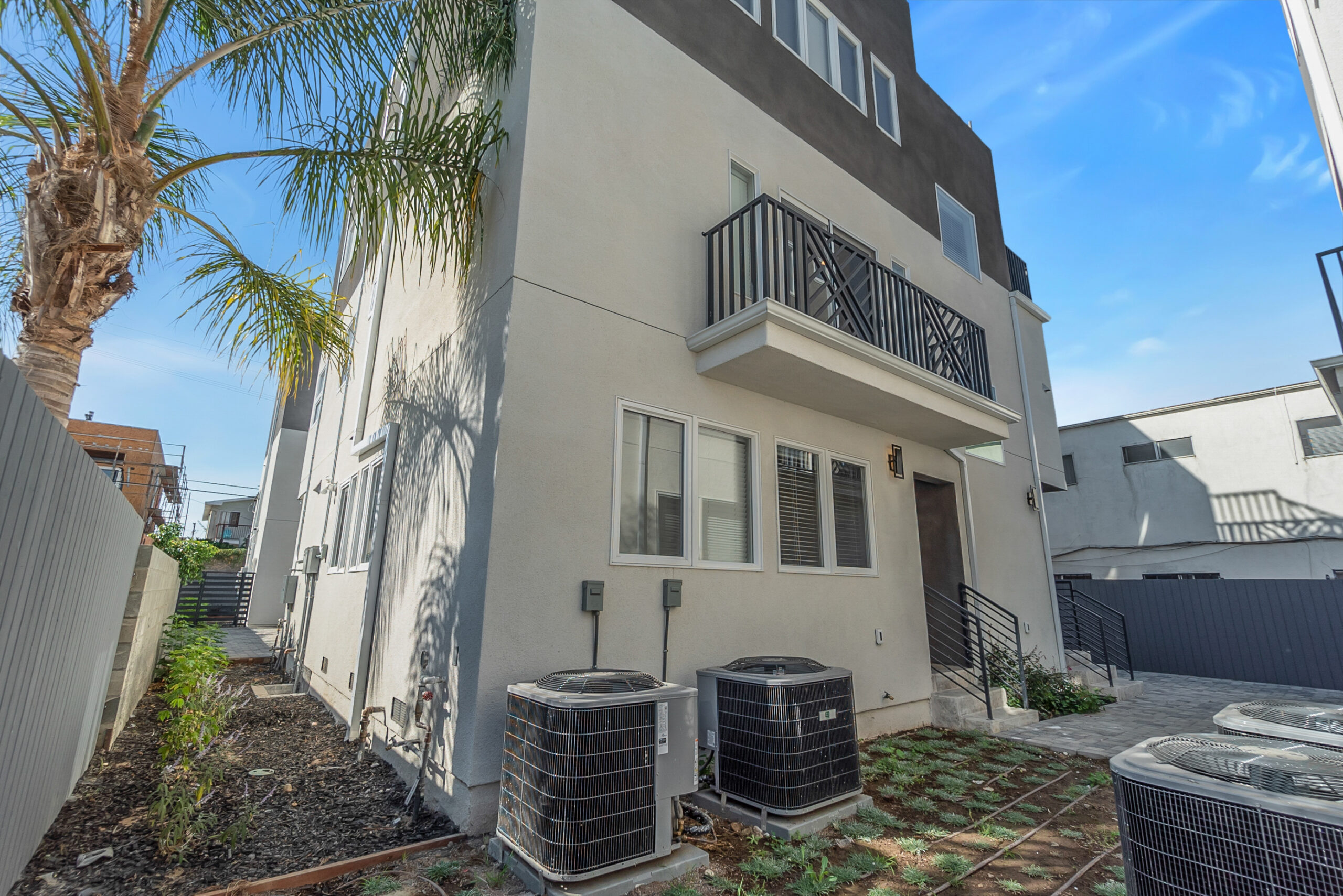 1/2/4632 Saint Elmo, Los Angeles, CA 90019