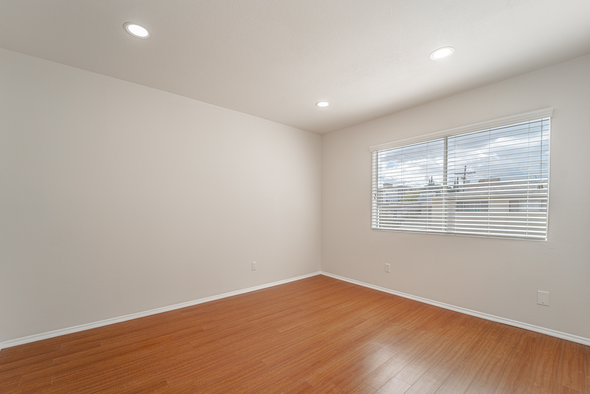 204/926 S Gramercy Dr, Los Angeles, CA 90019