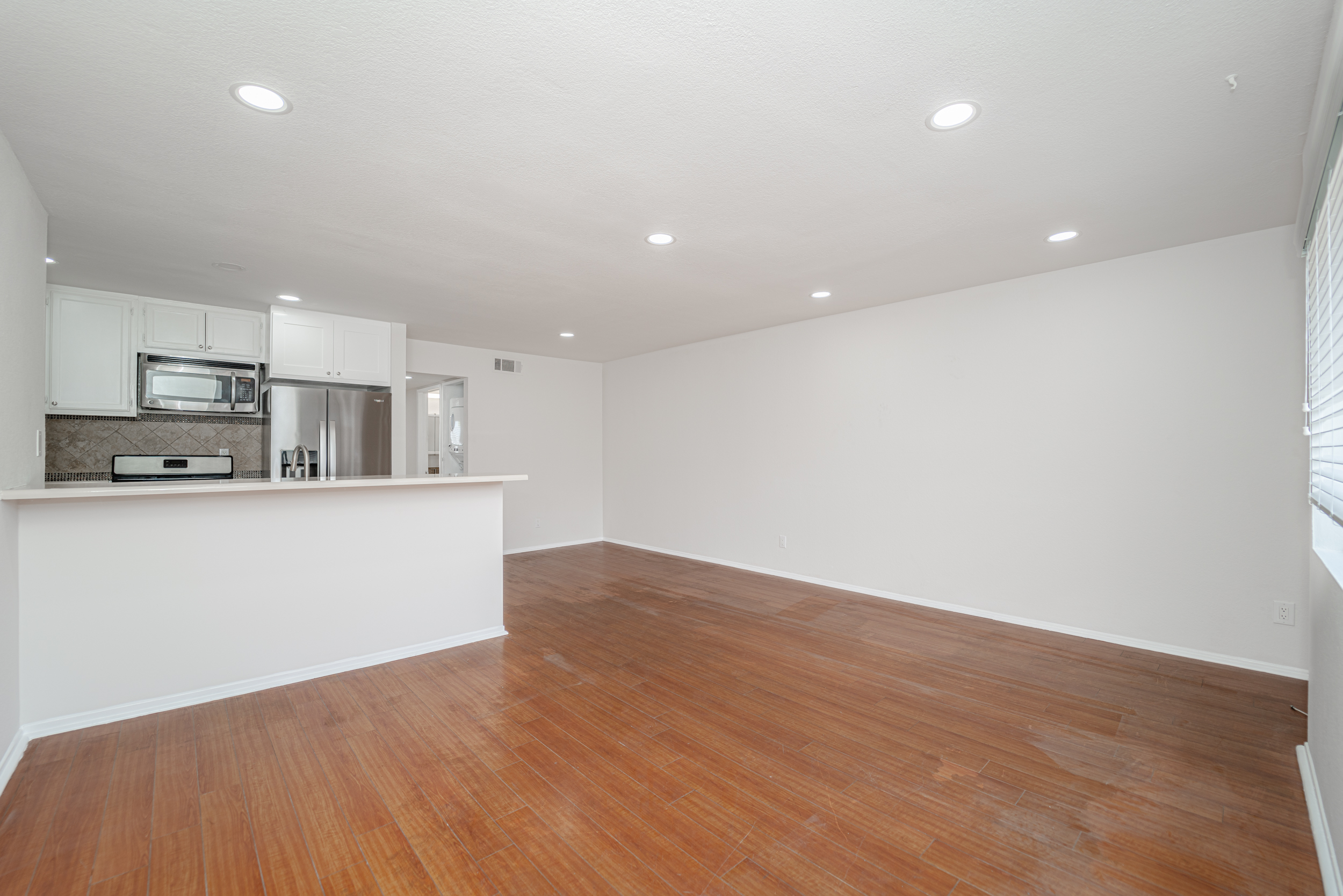 204/926 S Gramercy Dr, Los Angeles, CA 90019