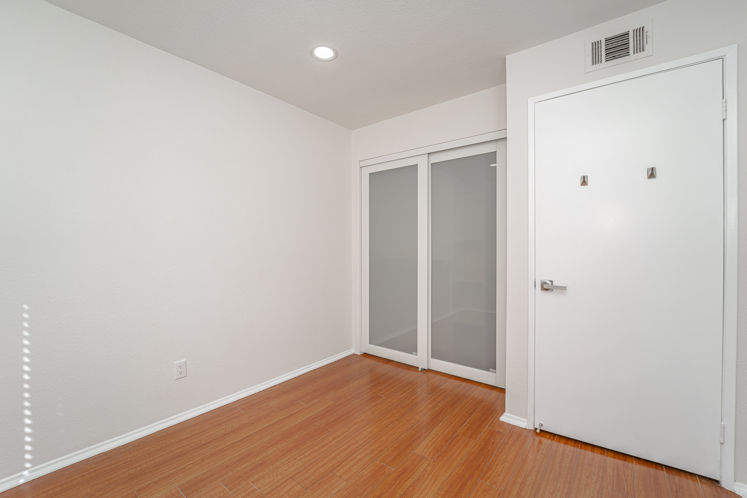 204/926 S Gramercy Dr, Los Angeles, CA 90019