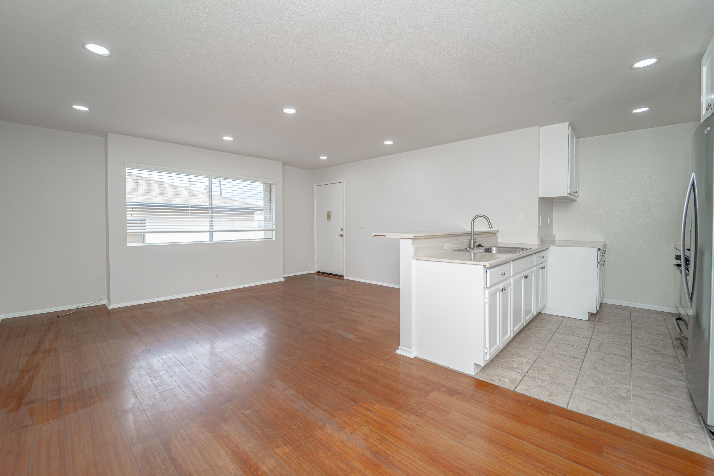 204/926 S Gramercy Dr, Los Angeles, CA 90019