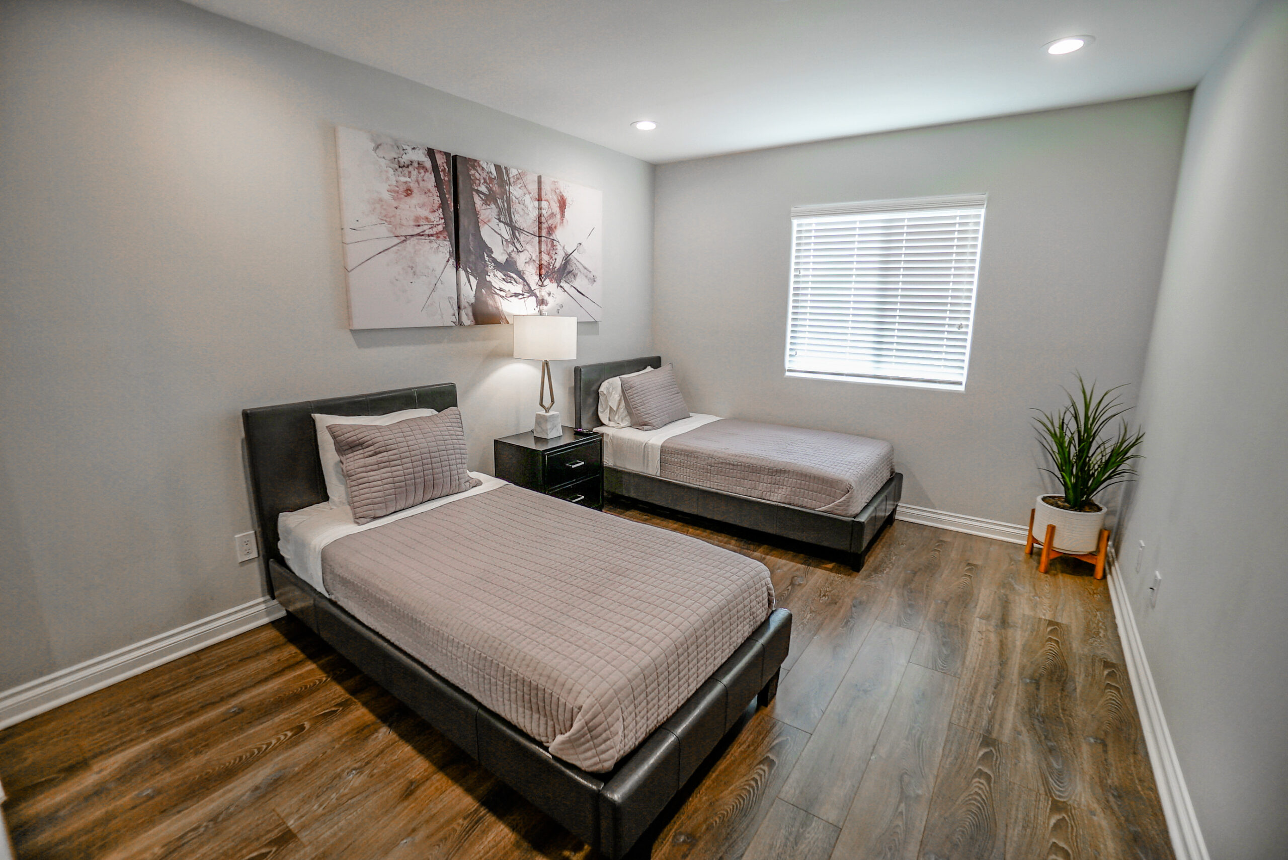 7103 1/2/7101 S La Cienaga, Los Angeles, CA 90045