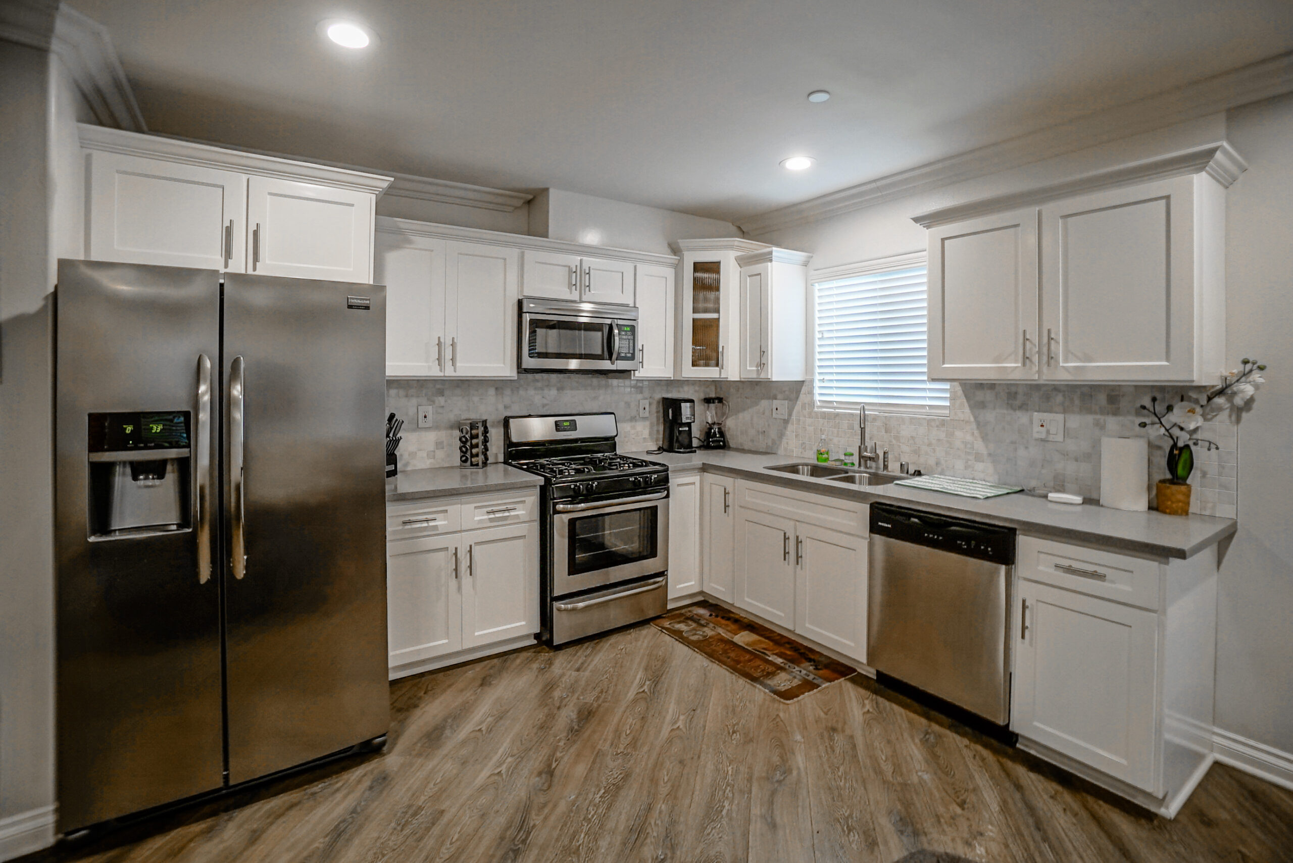 7103 1/2/7101 S La Cienaga, Los Angeles, CA 90045