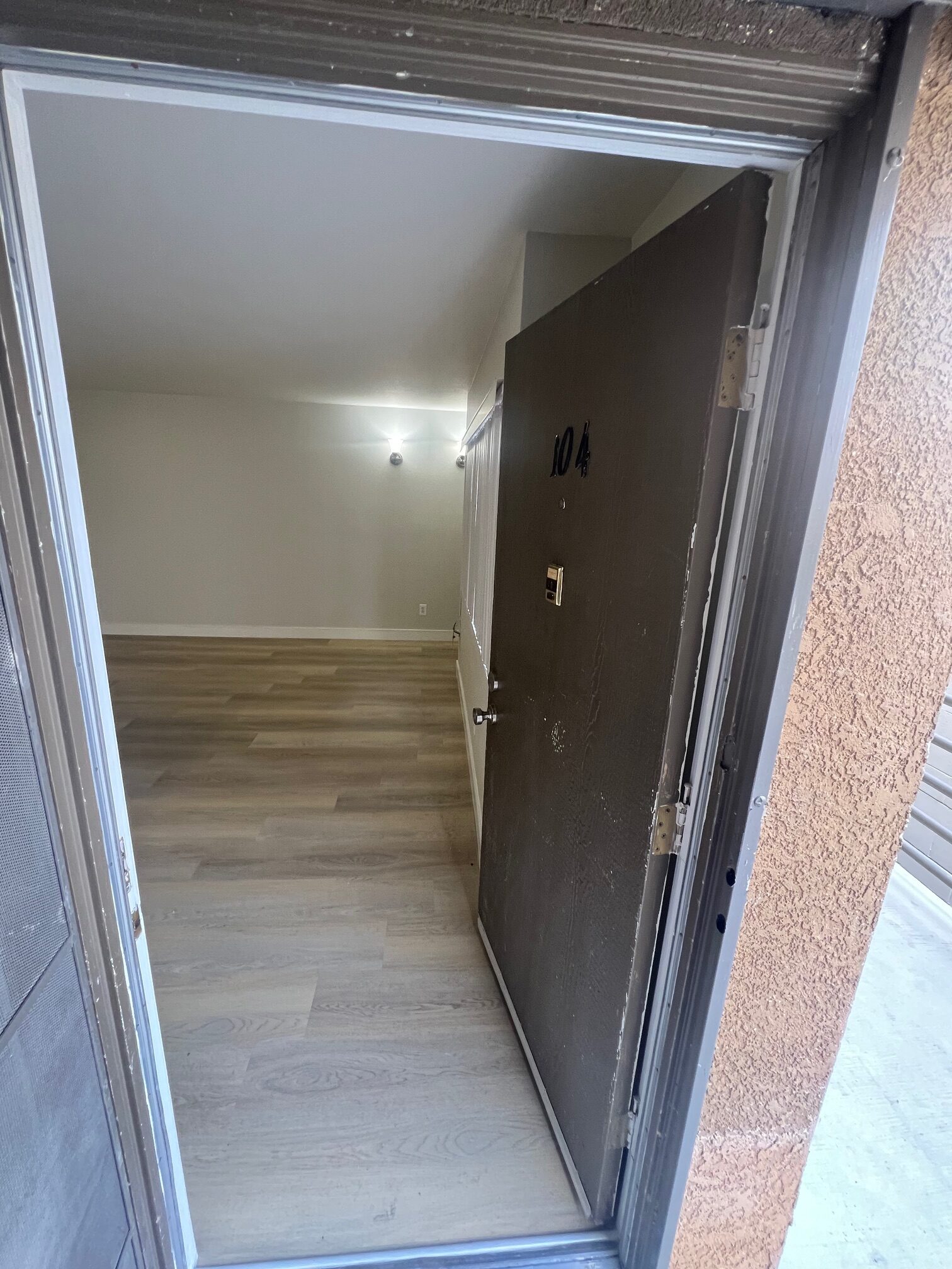 105/926 S Gramercy Dr, Los Angeles, CA 90019