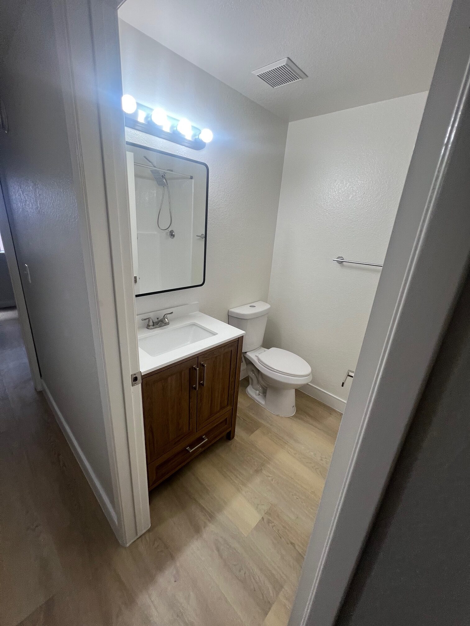 105/926 S Gramercy Dr, Los Angeles, CA 90019