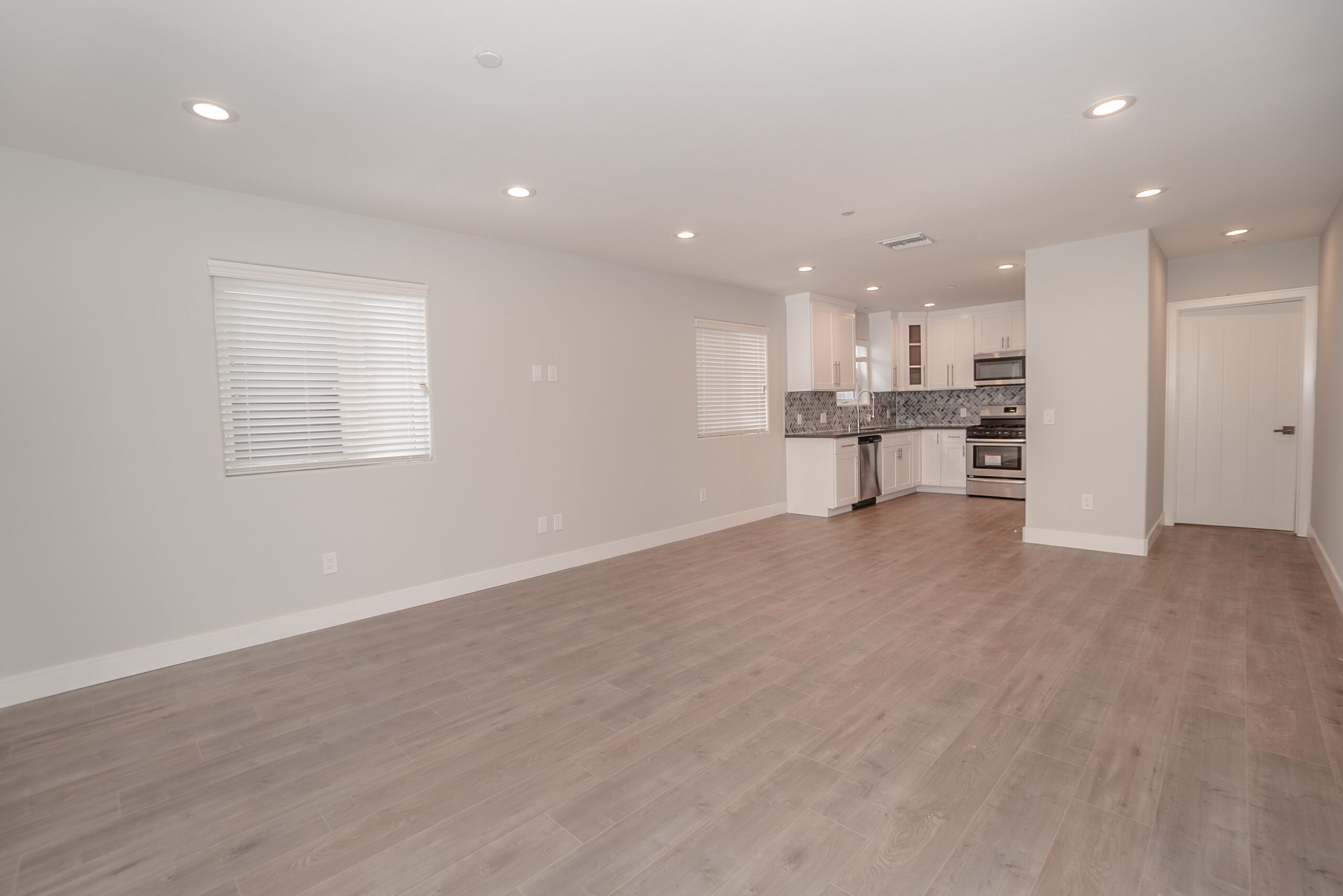 2633 1/2/S La Salle Ave, Los Angeles, CA 90018