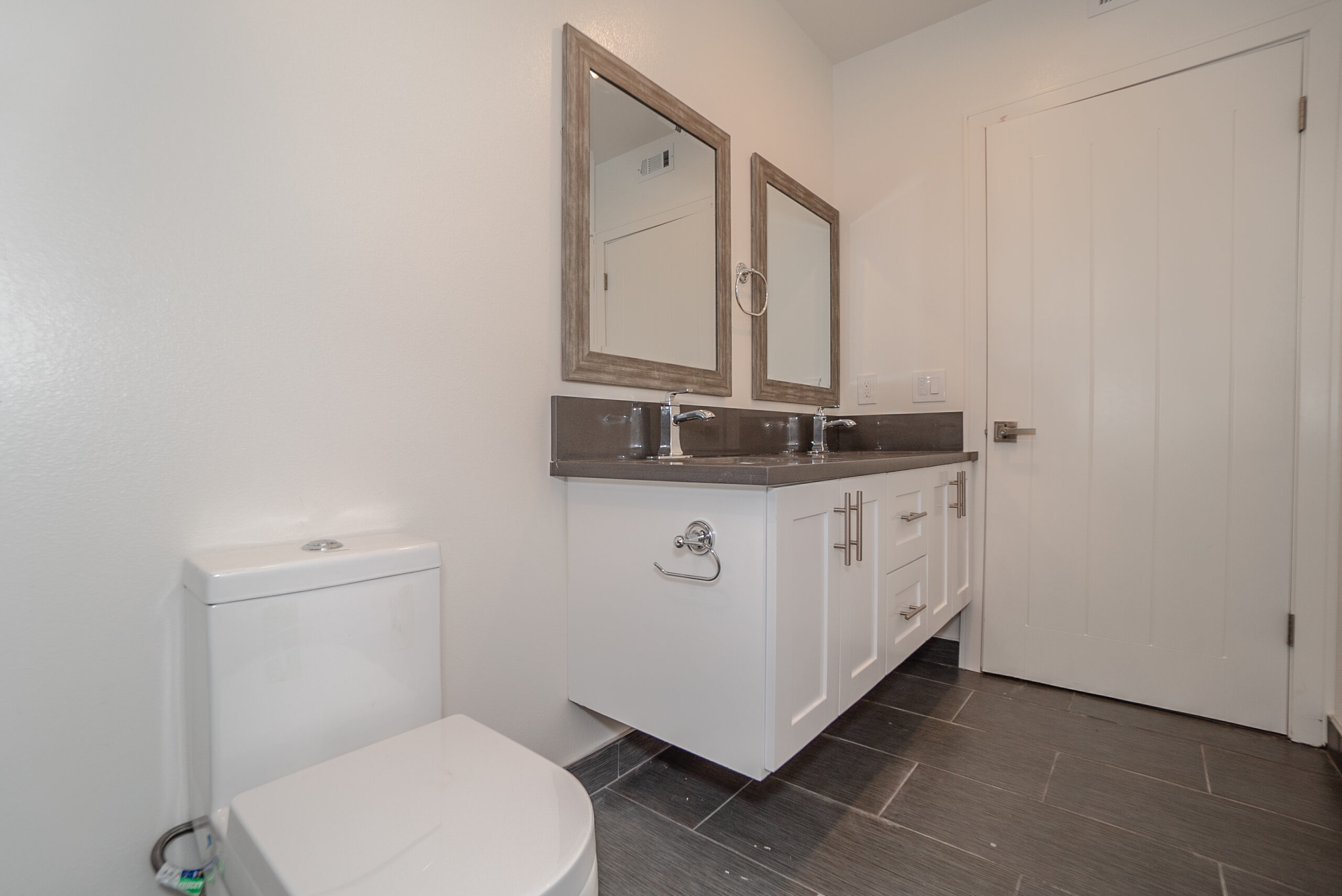 2633 1/2/La Salle, Los Angeles, CA 90018