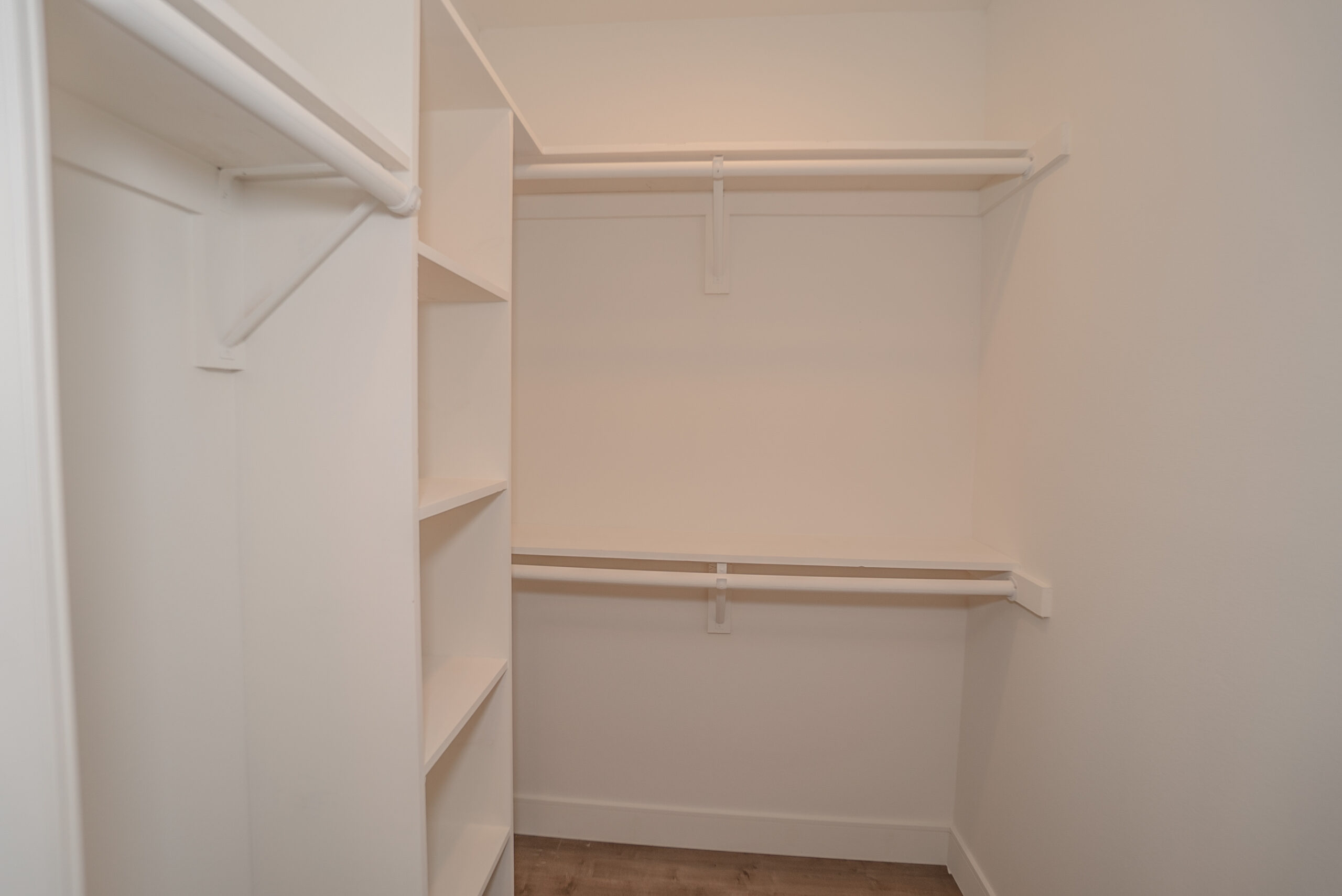 2633 1/2/La Salle, Los Angeles, CA 90018