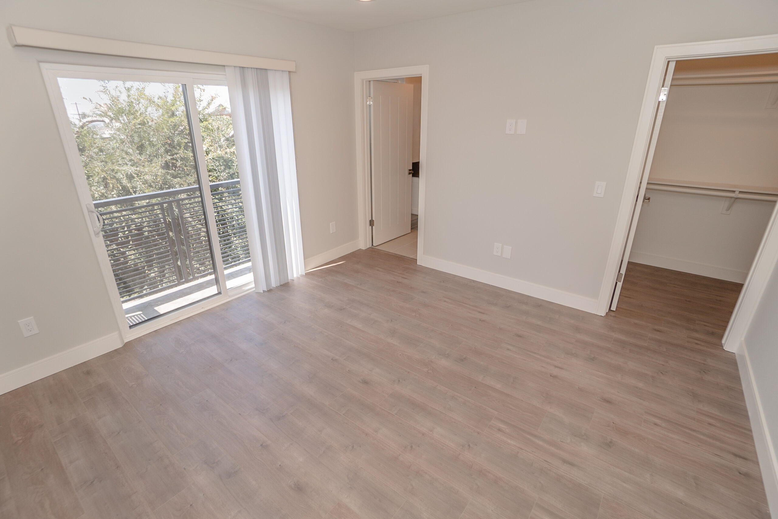 2633 1/2/La Salle, Los Angeles, CA 90018