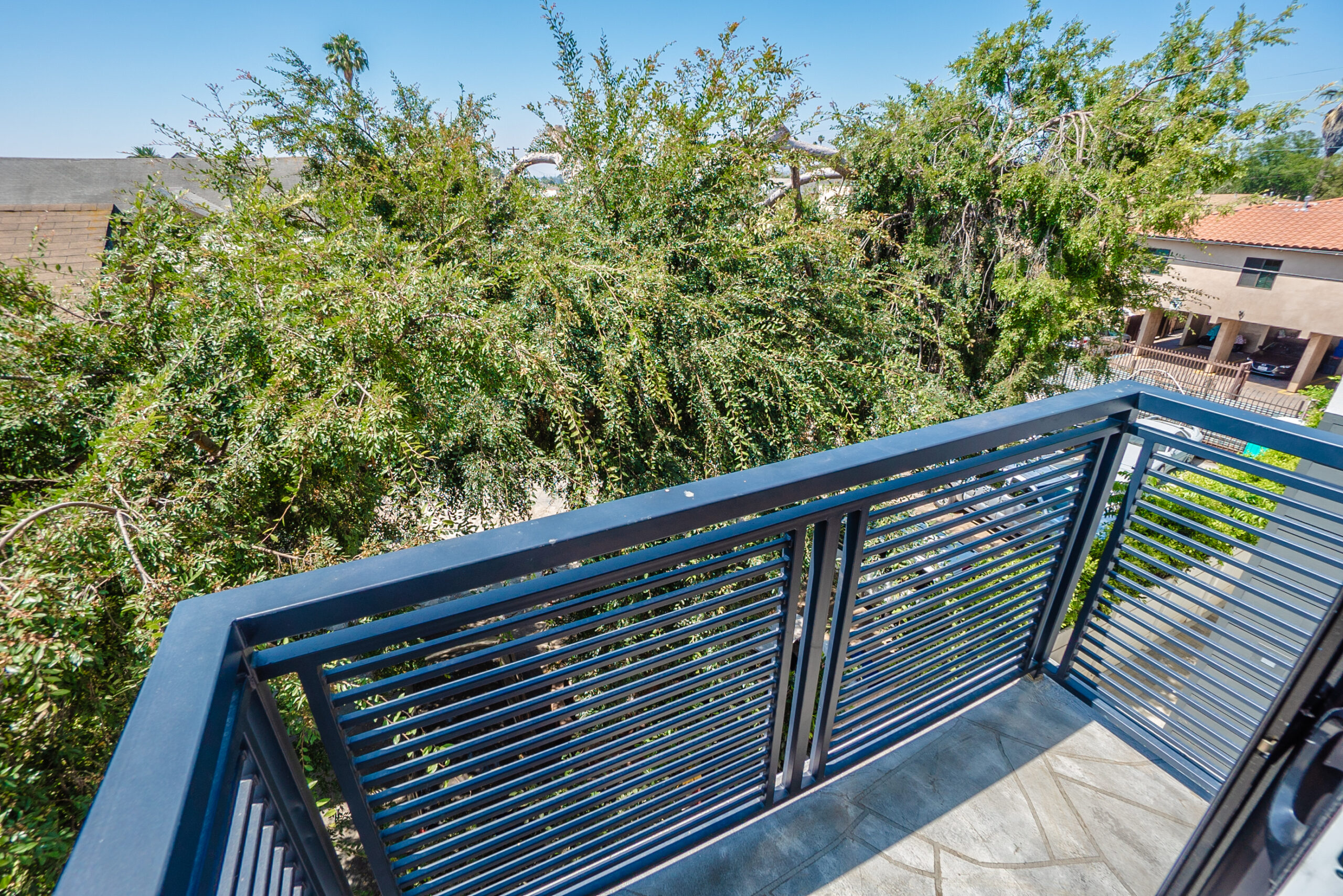 2633 1/2/S La Salle Ave, Los Angeles, CA 90018