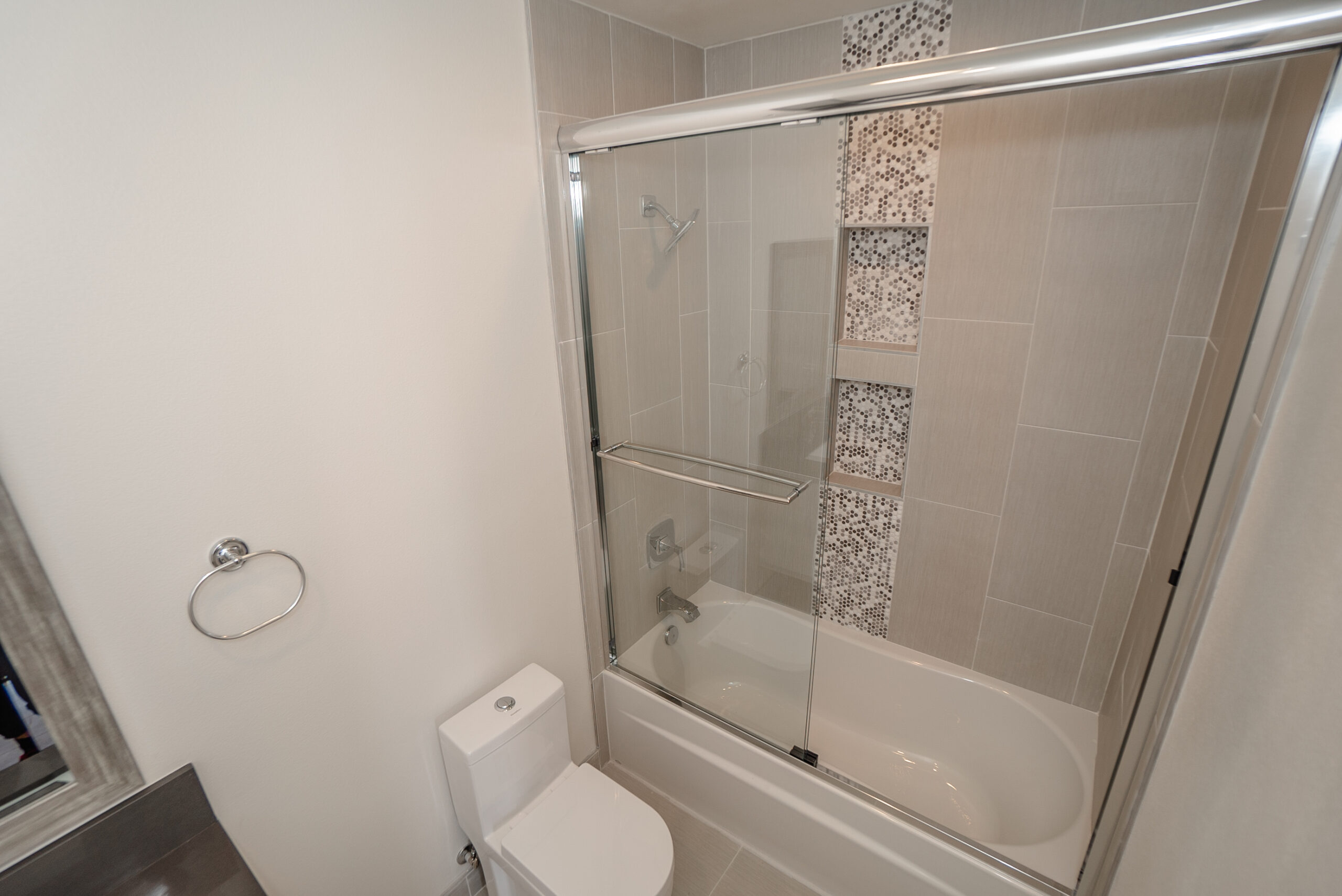 2633 1/2/La Salle, Los Angeles, CA 90018