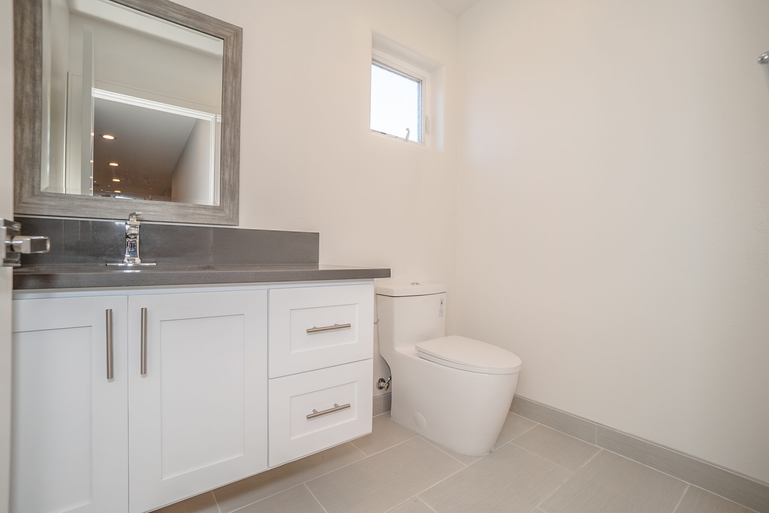 2633 1/2/La Salle, Los Angeles, CA 90018