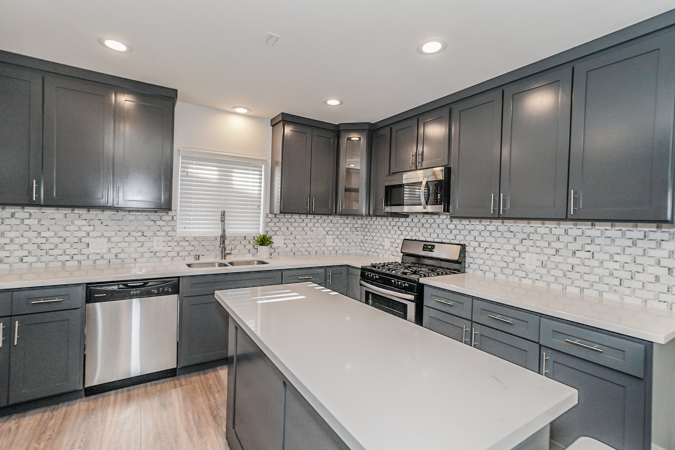 1/2/4510 Esmerelda St, Los Angeles, CA 90032